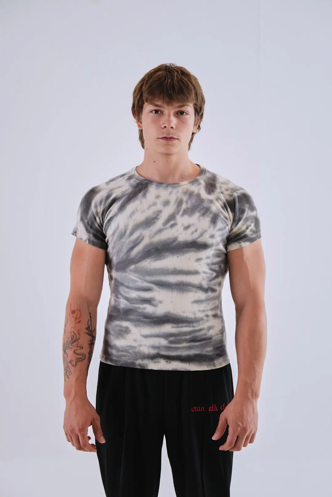 Frostbite Washed Muscle-Fit T-shirt