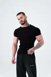 Ribbed Muscle-Fit T-Shirt 3