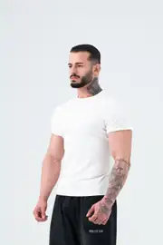 Ribbed Muscle-Fit T-Shirt 3